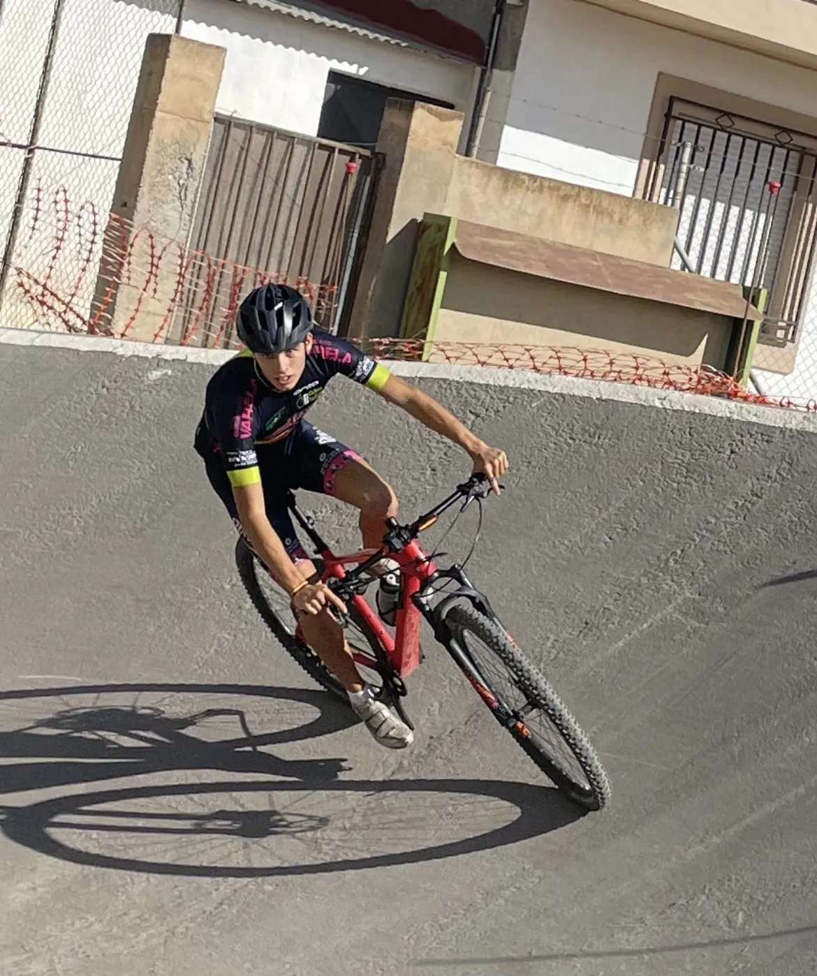 Ciclista en entrenamiento — entrenador de ciclismo online en la Axarquía, Málaga
